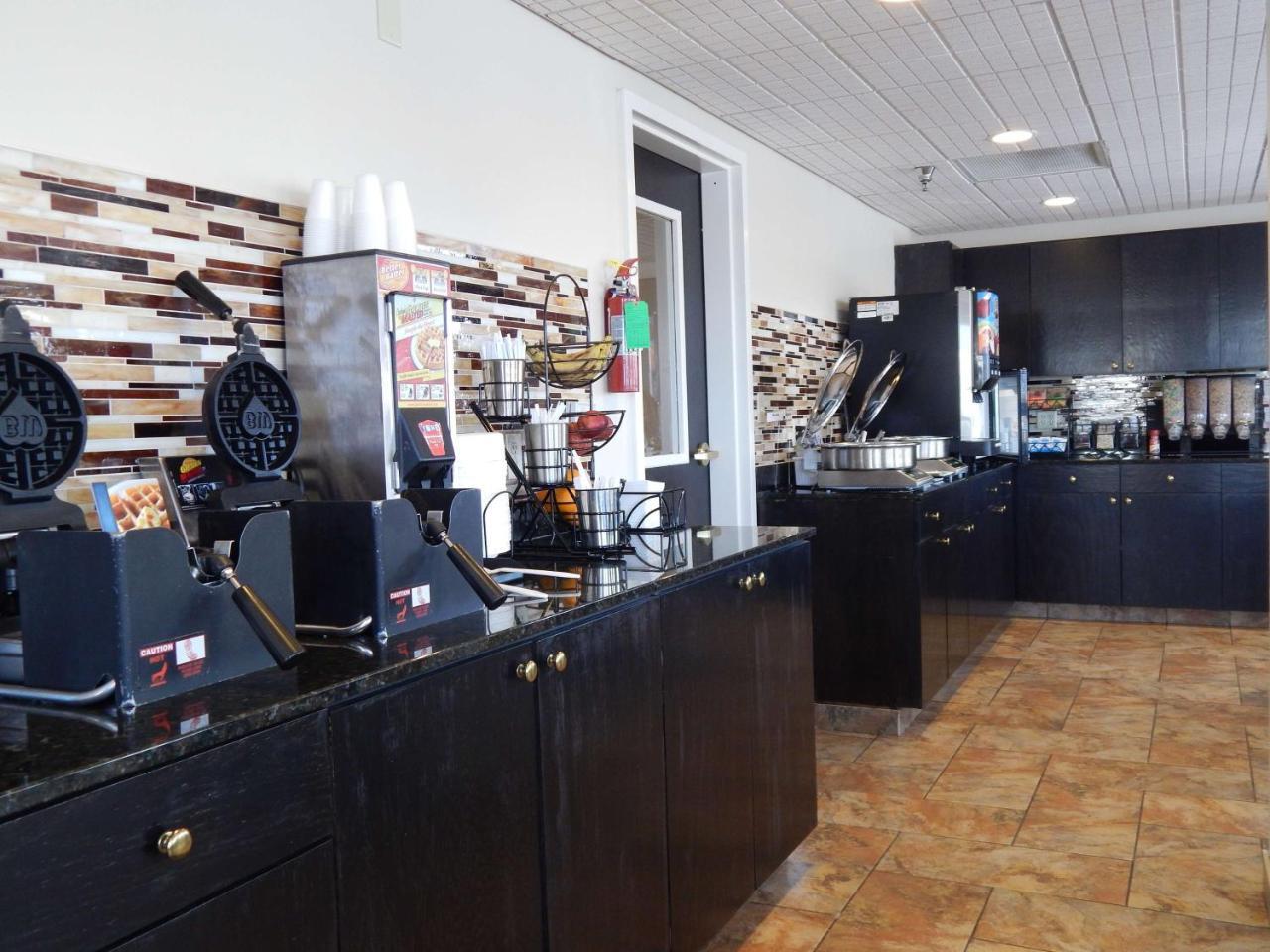 Best Western Sault Ste. Marie Bagian luar foto